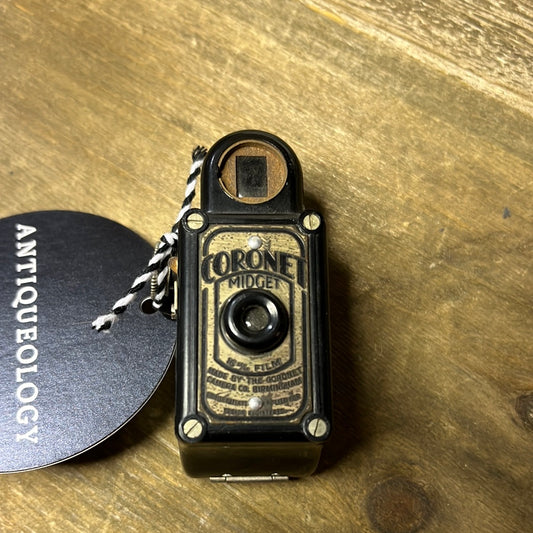 1935 Coronet
Midget Spy Camera