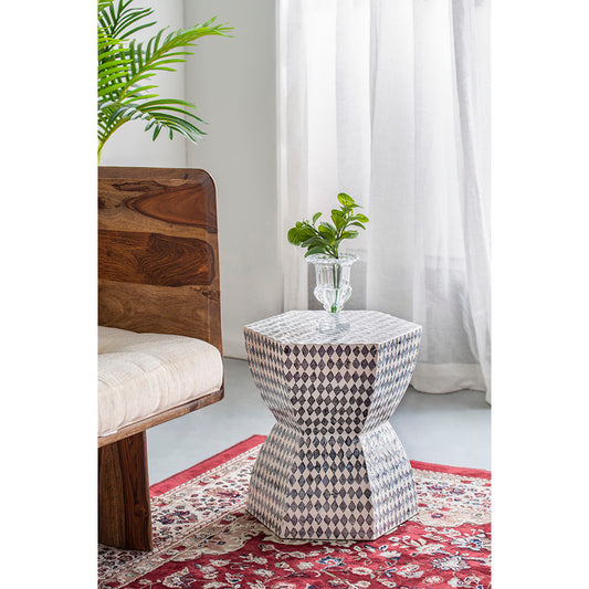 Checkmate Capiz Accent Stool/Table
