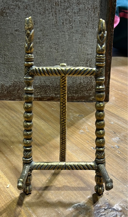 VINTAGE BRASS TABLE EASEL BALL BEAD TORCH UNIQUE