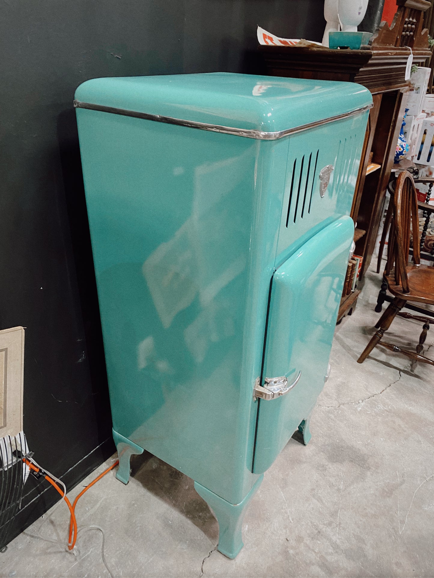 1930s Crosley Ice Box, works, new compressor